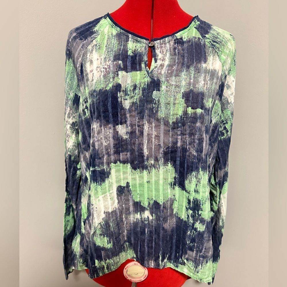Calvin Klein jeans shirt. Size large.